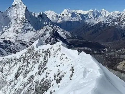 Mera Peak Climbing