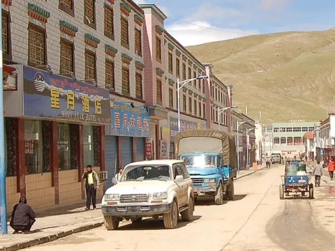 Saga, Tibet – The Sacred Gateway on the Journey to Kailash Mansarovar